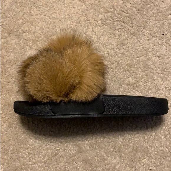 Fur Slides - Picture 3 of 5